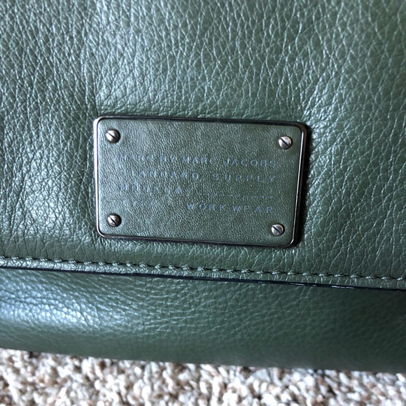 Marc by Marc Jacobs army green crossbody bag - Picture 2 of 4